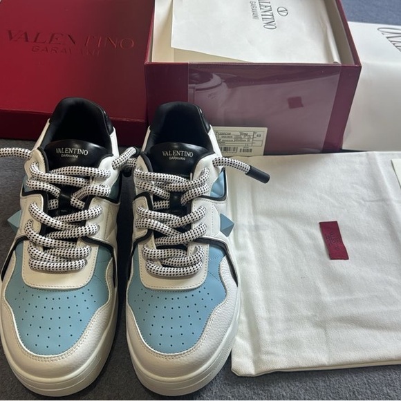 Men’s sneakers new in box - Picture 6 of 6